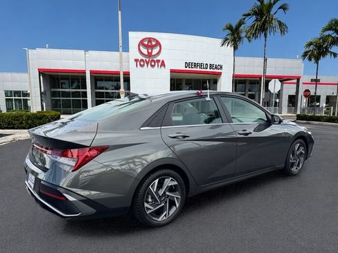 Used 2024 Hyundai Elantra Limited FWD image 6