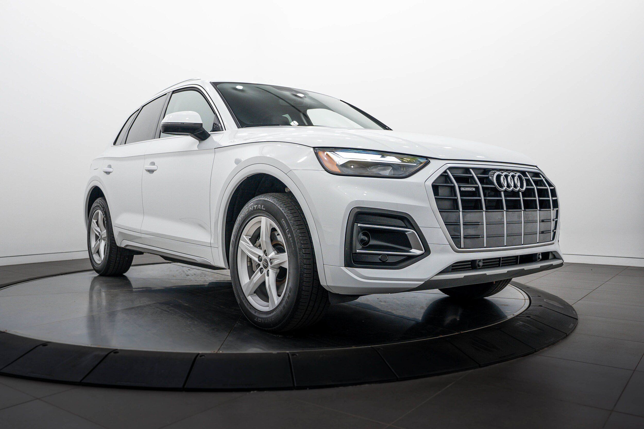 Certified 2024 Audi Q5 2.0T Premium AWD/4WD image 1