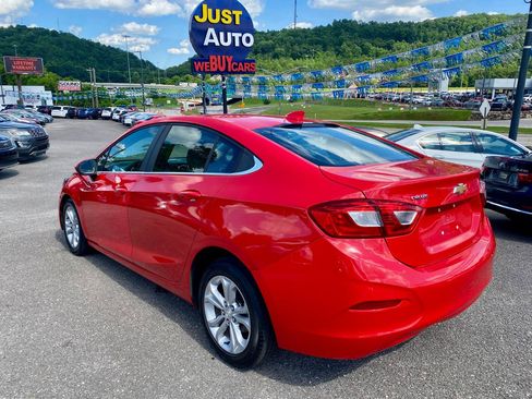 Used 2019 Chevrolet Cruze LT w/ LT Fleet Convenience Package FWD image 5