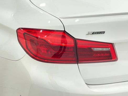 Used 2018 BMW M550i xDrive AWD/4WD image 34