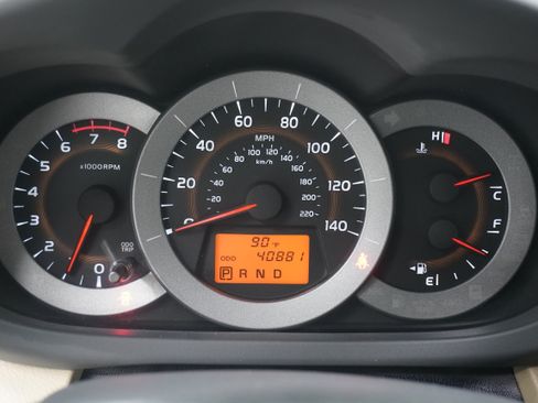 Used 2012 Toyota RAV4 FWD w/ Value Pkg image 16