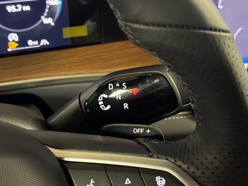 New 2026 Volkswagen Tiguan SEL R-Line image 20