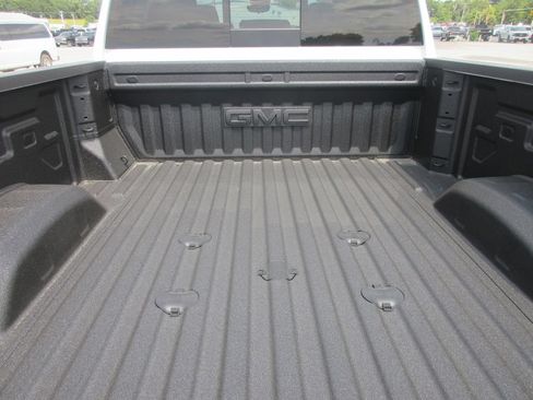 New 2026 GMC Sierra 2500 AT4 w/ AT4 Premium Plus Package AWD/4WD image 7