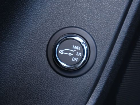 Used 2024 Chevrolet Blazer LT w/ Convenience Package FWD image 9