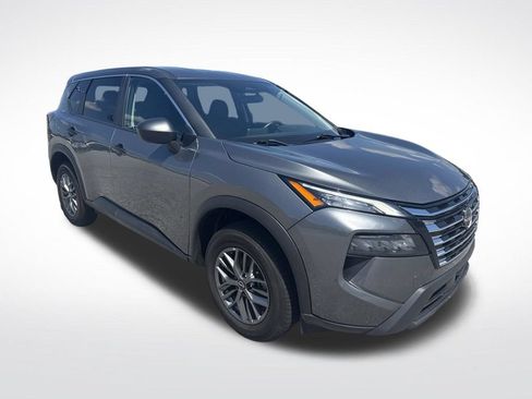 Used 2024 Nissan Rogue S AWD/4WD image 3