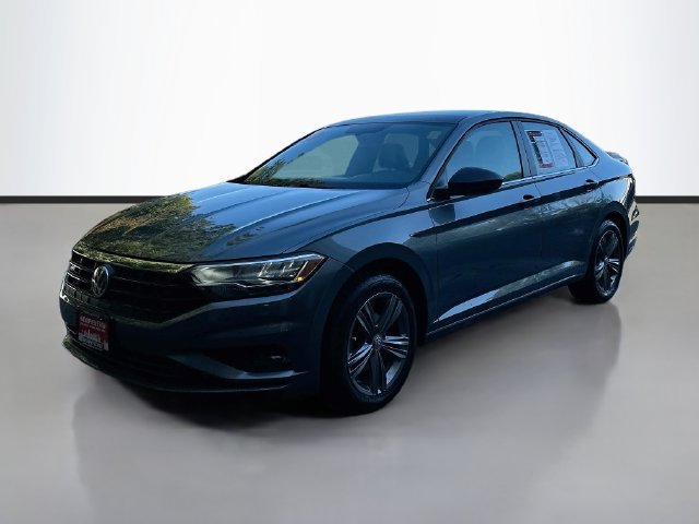 Used 2019 Volkswagen Jetta R-Line w/ R-Line Cold Weather Package FWD image 3