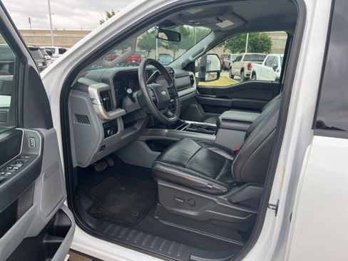 Used 2023 Ford F250 XLT w/ XLT Premium Package image 11