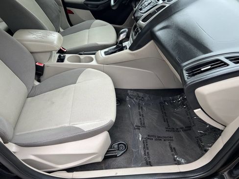 Used 2013 Ford Focus SE FWD image 8