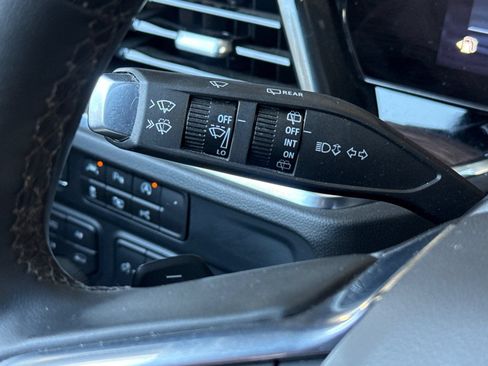 Used 2025 Chevrolet Tahoe LT AWD/4WD image 36
