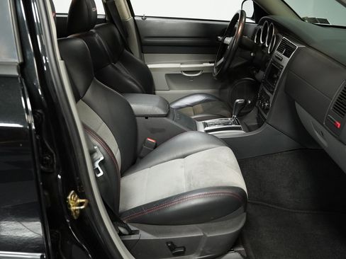 Used 2006 Dodge Magnum SRT8 w/ SRT Option Group III image 39