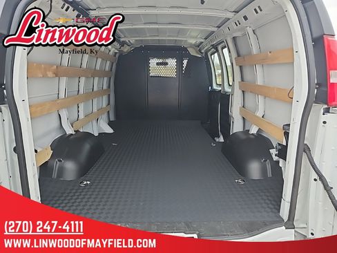 Used 2024 Chevrolet Express 2500 w/ Driver Convenience Package image 12