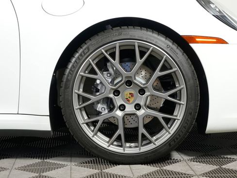 Certified 2024 Porsche 911 Carrera RWD image 23
