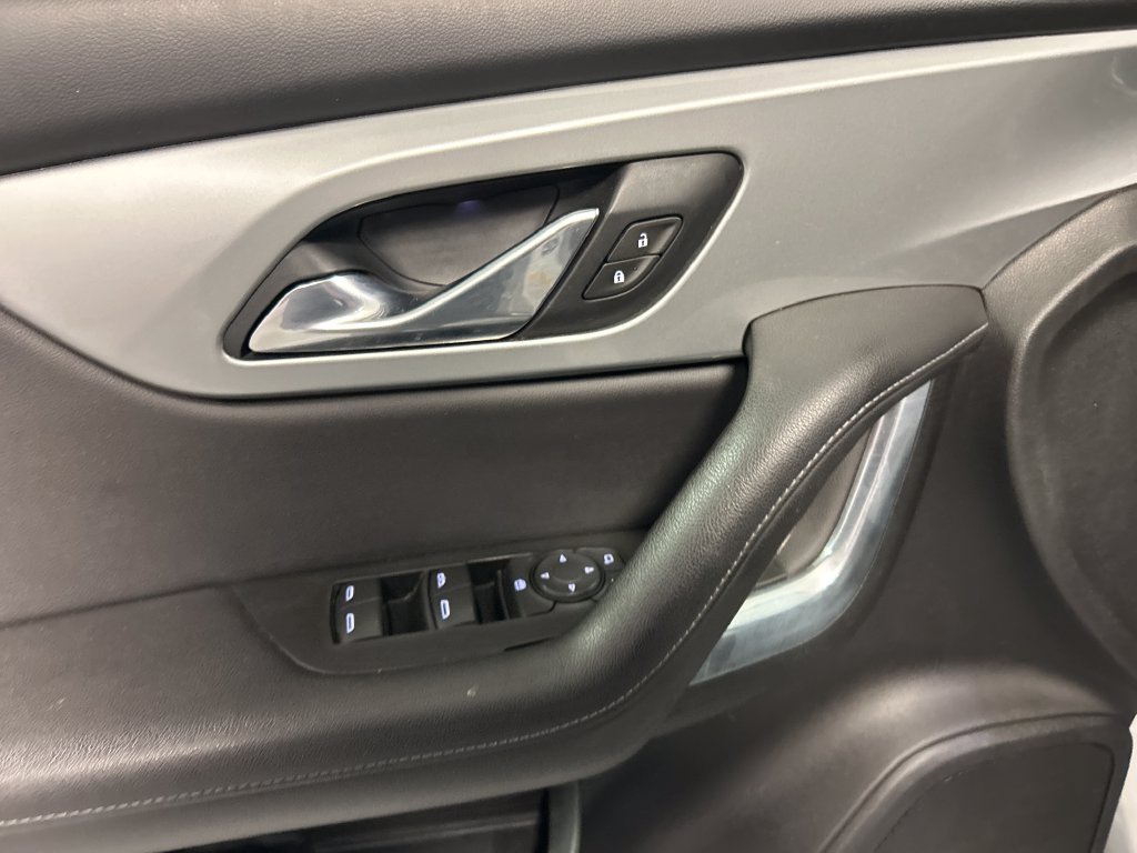 Used 2020 Chevrolet Blazer LT w/ Redline Edition FWD image 12