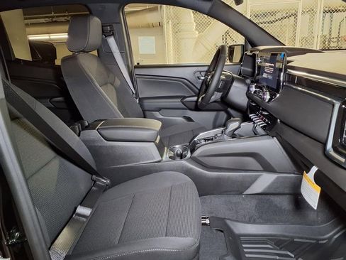 New 2026 GMC Canyon Elevation w/ Convenience Package RWD image 5