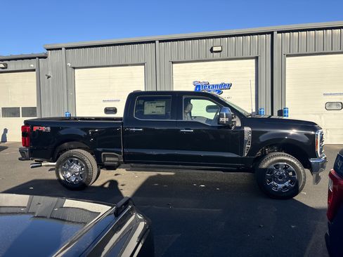 New 2026 Ford F250 King Ranch w/ Chrome Package image 2