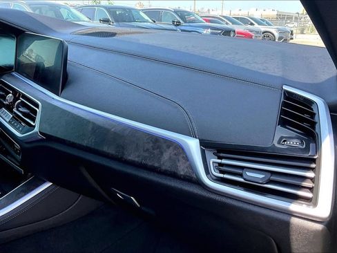 Used 2022 BMW X5 sDrive40i RWD image 19