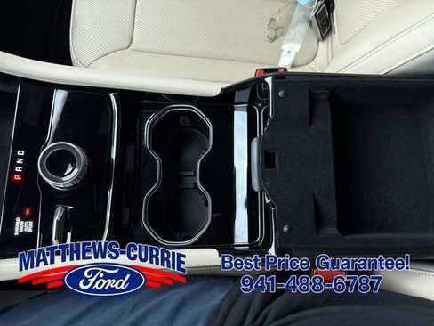 Used 2023 Jeep Grand Cherokee L Limited w/ Luxury Tech Group II AWD/4WD image 25