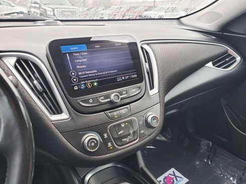 Used 2021 Chevrolet Malibu RS image 26