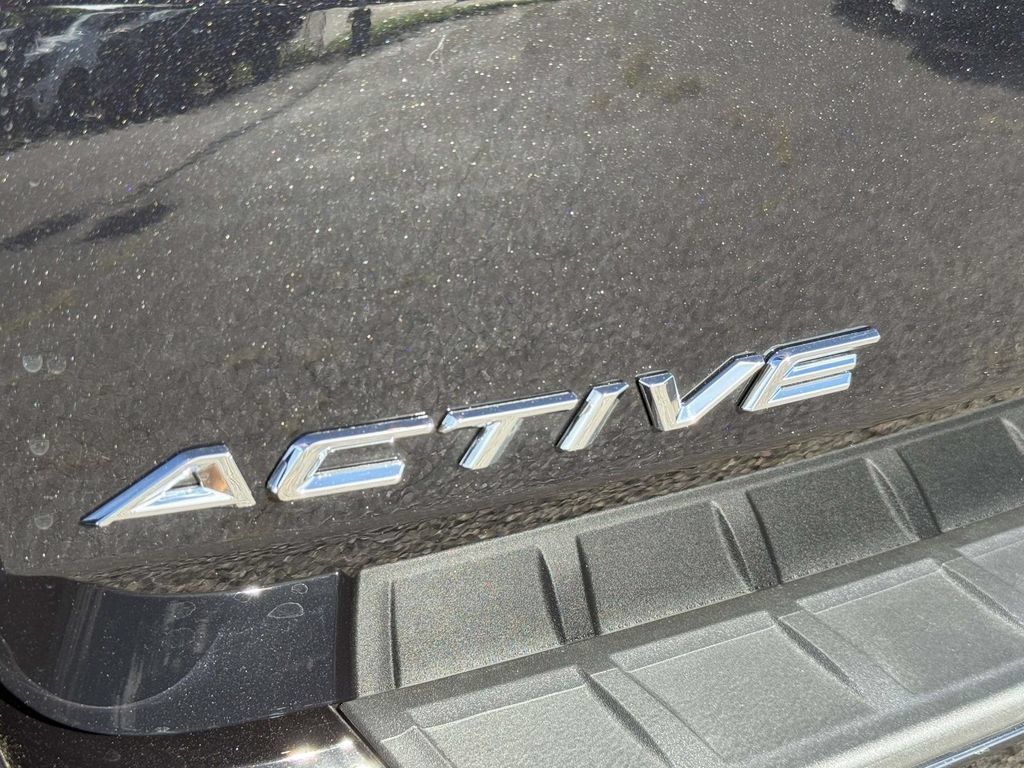 New 2026 Ford Explorer Active RWD image 10