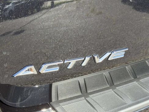 New 2026 Ford Explorer Active RWD image 10