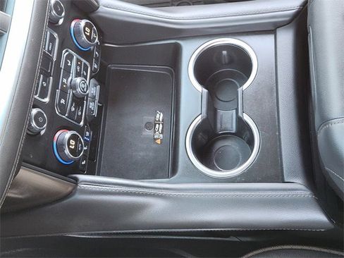 Used 2024 Chevrolet Suburban High Country w/ Advanced Technology Package image 19