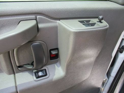 Used 2021 Chevrolet Express 2500 Extended w/ Driver Convenience Package RWD image 11