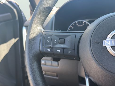 Used 2023 Nissan Rogue SV AWD/4WD image 23