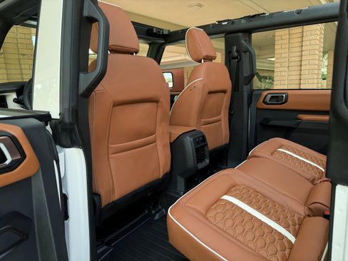 Used 2025 Ford Bronco Outer Banks image 25