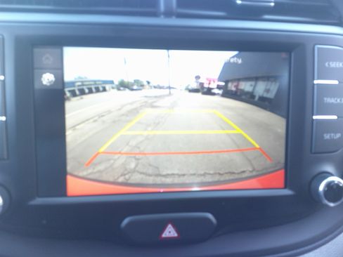 Used 2023 Kia Soul LX FWD image 23