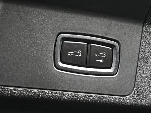 New 2026 Porsche Panamera RWD image 32