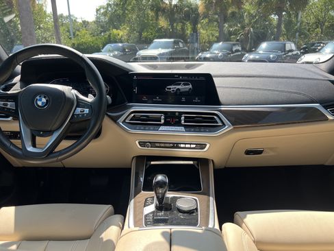 Used 2022 BMW X5 xDrive40i w/ Premium Package AWD/4WD image 29