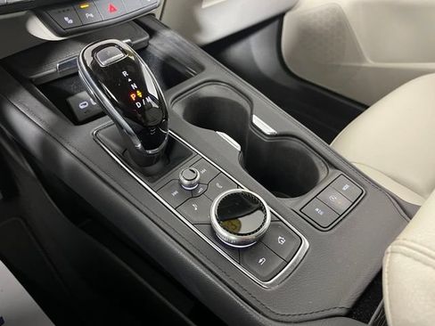 Used 2023 Cadillac XT4 Luxury w/ Cold Weather Package AWD/4WD image 34