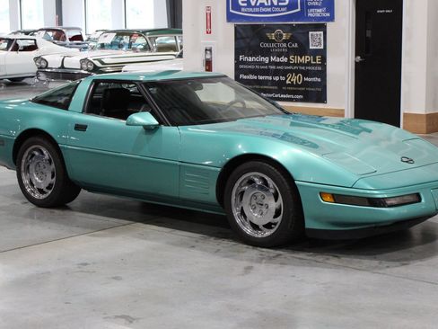 Used 1991 Chevrolet Corvette Coupe RWD image 27
