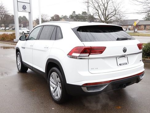 Used 2022 Volkswagen Atlas Cross Sport SE image 9