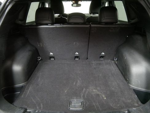 Used 2025 Jeep Compass Limited image 4