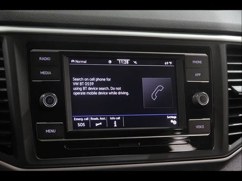 Used 2023 Volkswagen Atlas SE AWD/4WD image 11