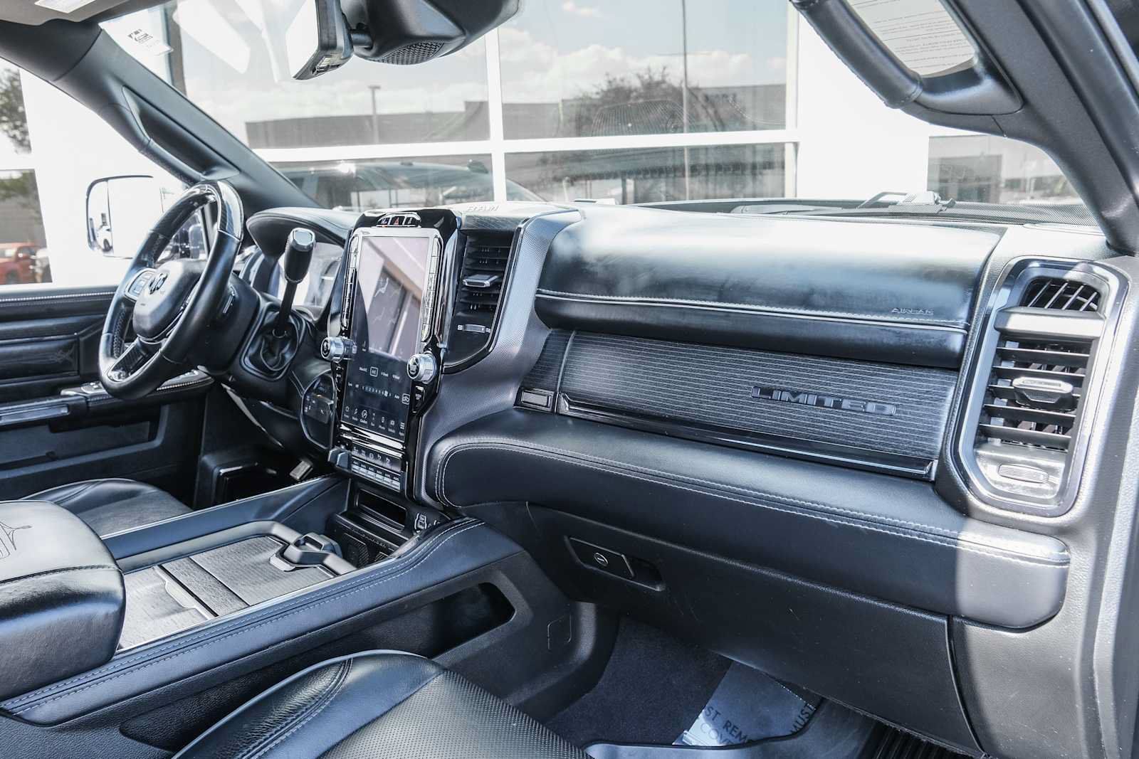 Used 2022 RAM 2500 Limited AWD/4WD image 28