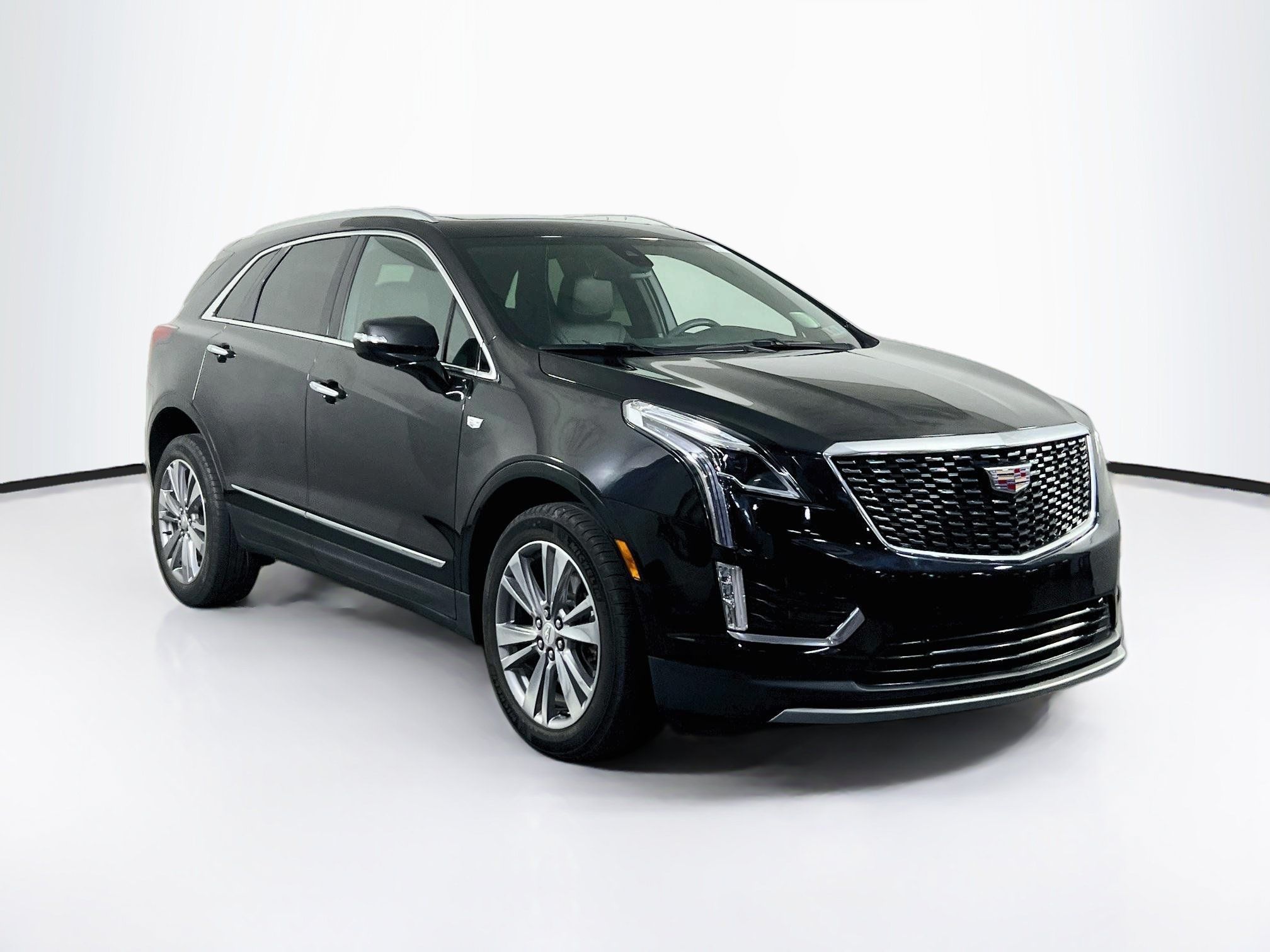Used 2024 Cadillac XT5 Premium Luxury AWD/4WD image 3
