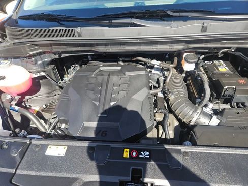 Used 2025 Kia Carnival LXS image 24