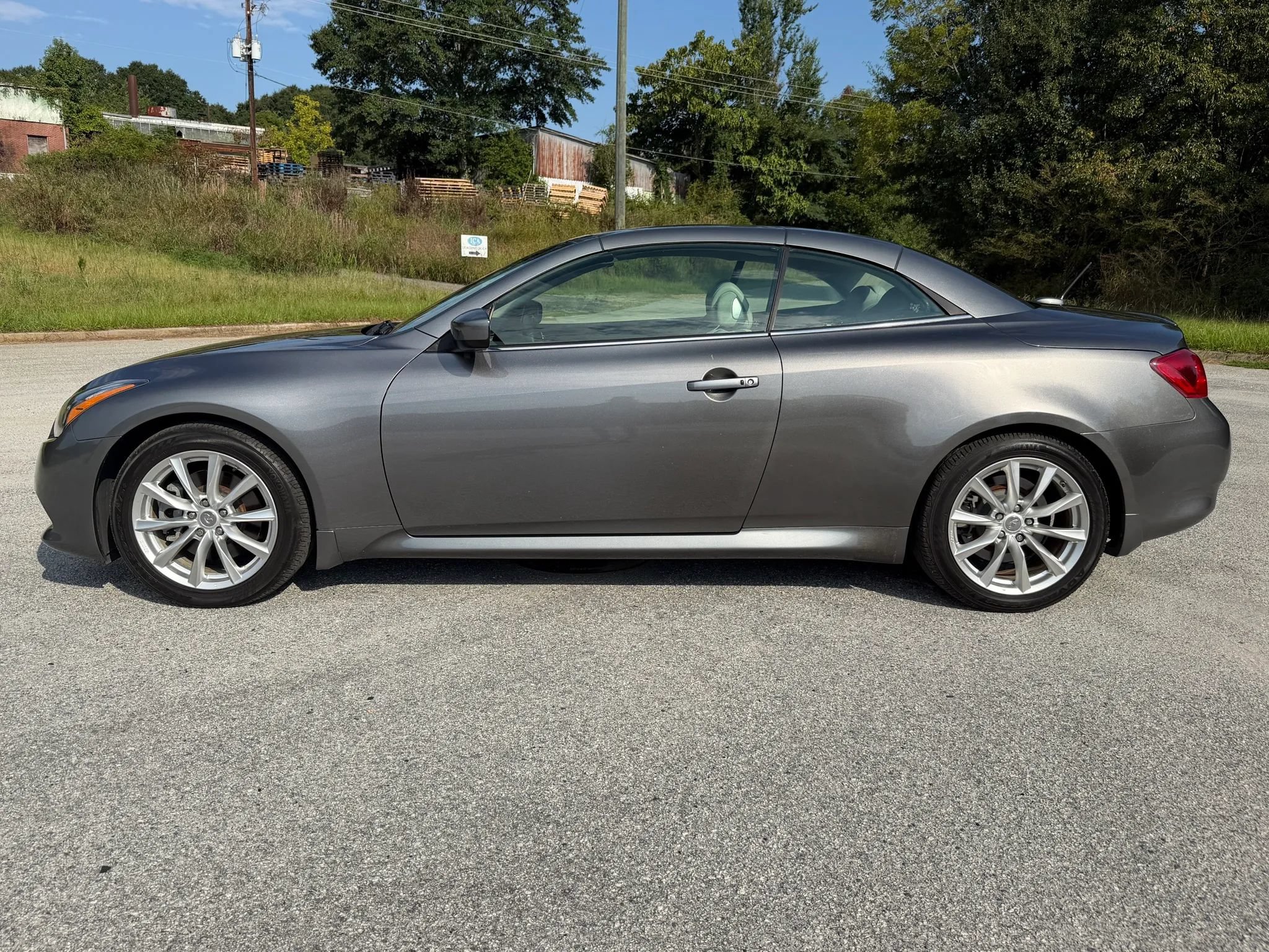 Used 2012 INFINITI G37 Convertible w/ Premium Pkg RWD image 10