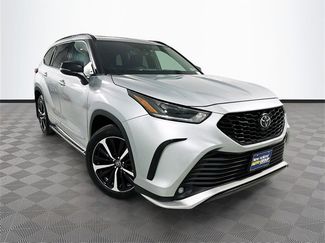 Certified 2022 Toyota Highlander XSE image 1