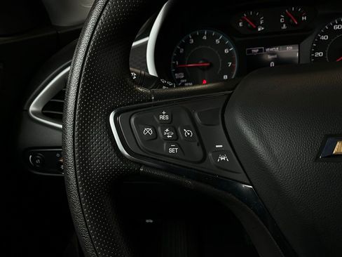 Used 2024 Chevrolet Malibu LT image 36