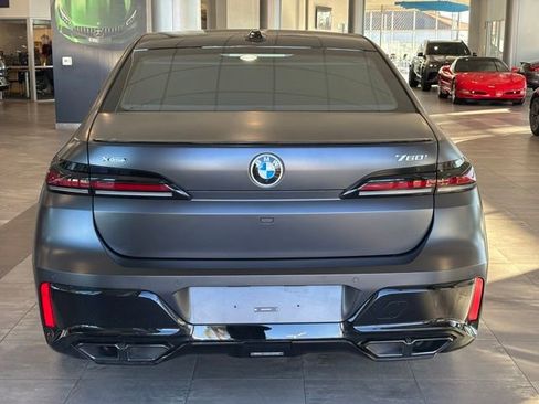 Used 2025 BMW 760i xDrive w/ Executive Package image 6