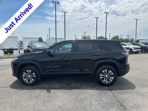 New 2026 Chevrolet Equinox LT w/ Convenience Package II FWD image 6