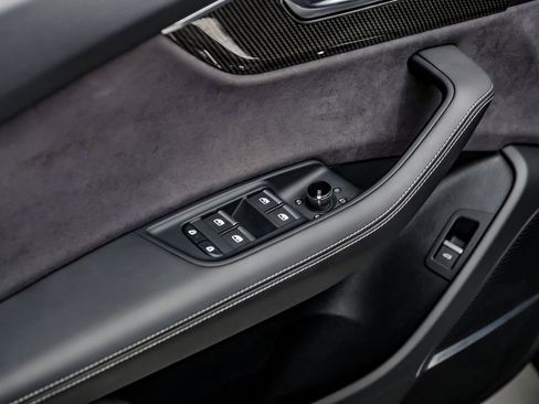 Used 2023 Audi SQ8 Prestige image 31