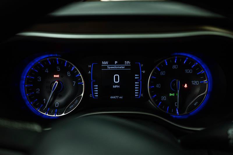 Used 2023 Chrysler Voyager LX FWD image 17