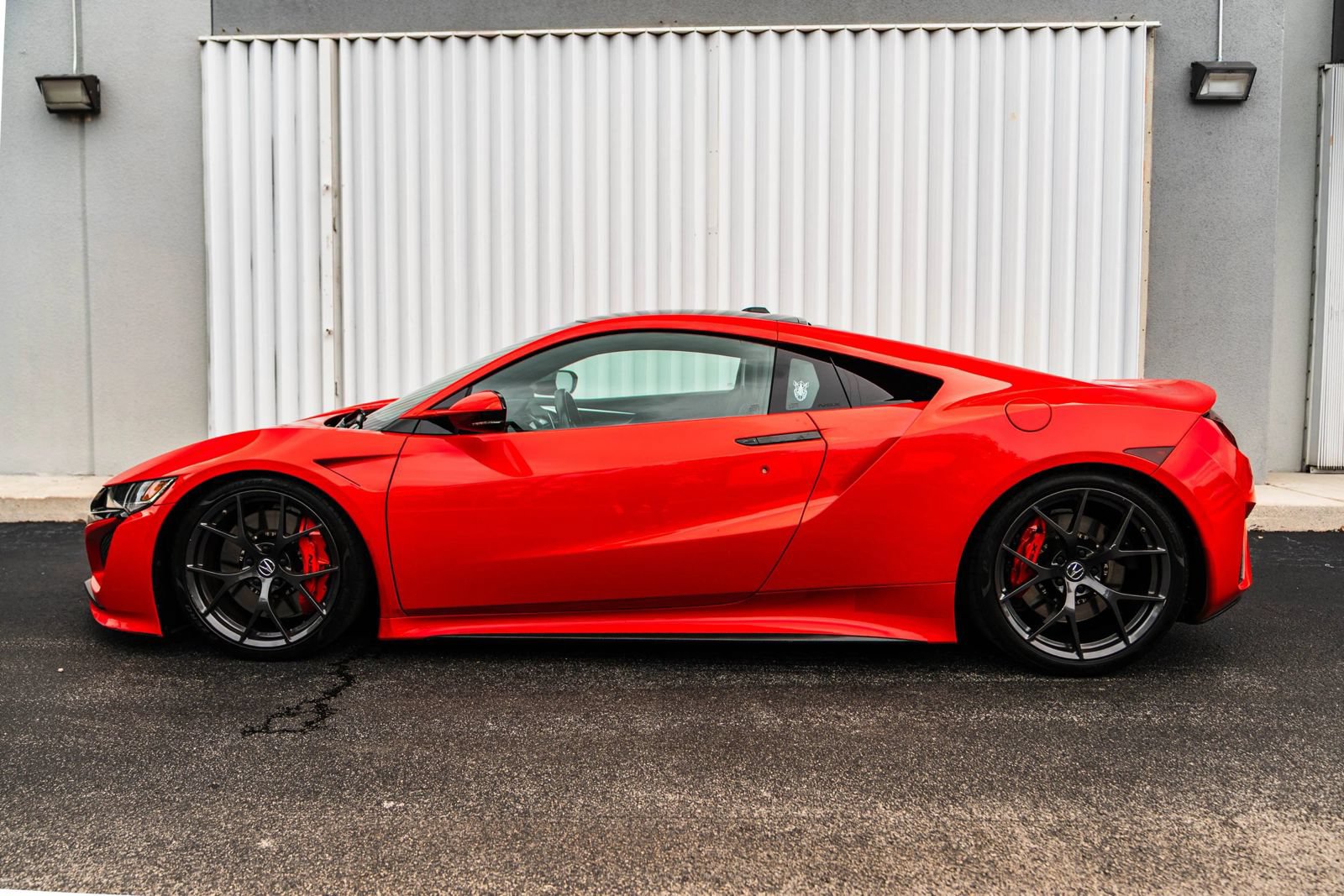 Used 2017 Acura NSX AWD/4WD image 6