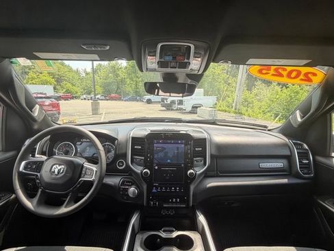 Used 2025 RAM 1500 Big Horn AWD/4WD image 12