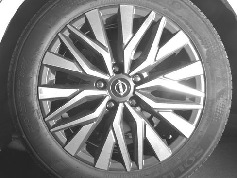 Used 2025 Nissan Altima 2.5 SV image 14