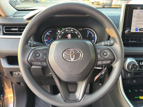 Certified 2025 Toyota RAV4 LE AWD/4WD image 19